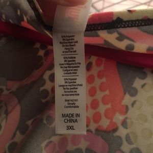 LuLaRoe Tops - LuLa Roe Classic T LuLaRoe Tops - LuLa Roe Classic T